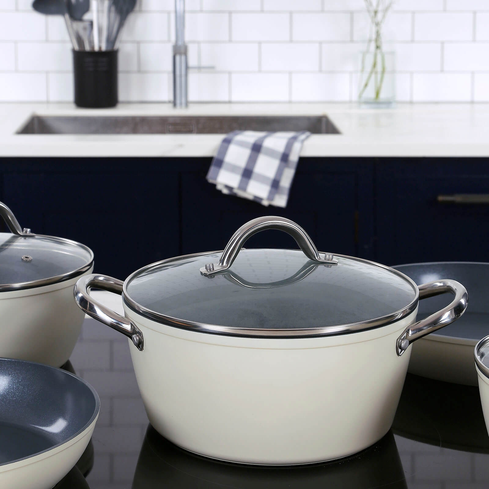 pan-set-colour-Cream